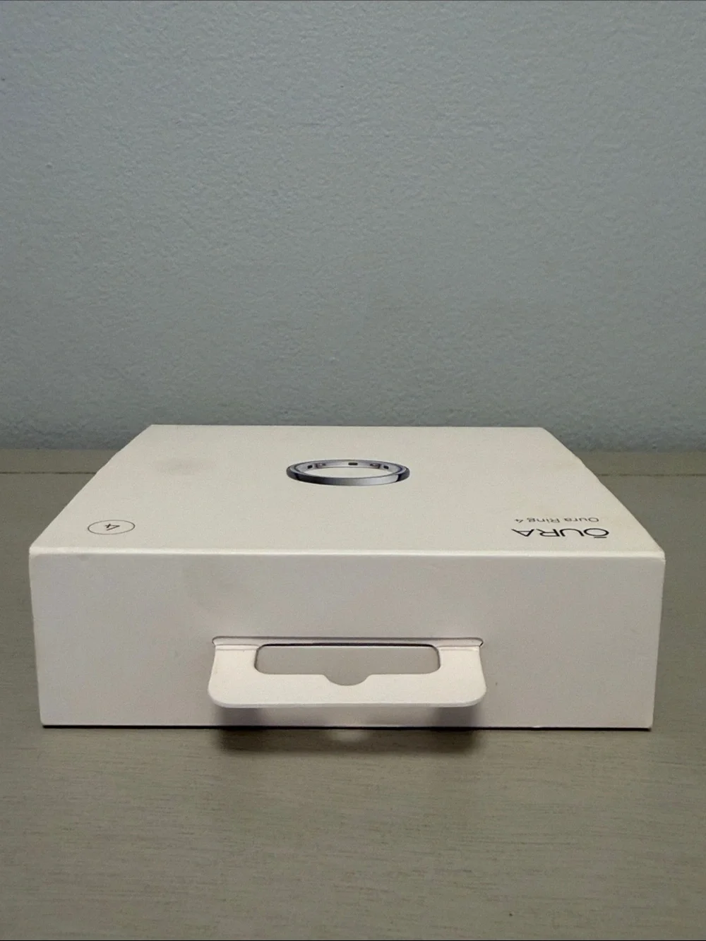 NIB Oura Ring 4 Titanium Silver Size 4 - BRAND NEW FACTORY SEALED Smart Ring